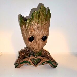 Marvel Baby Groot plastic succulent flower pot / pen holder